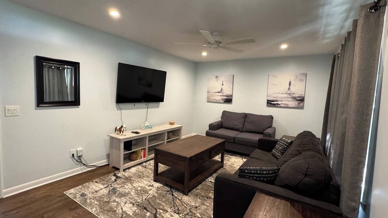 Photo of Livingroom in Green Meadow