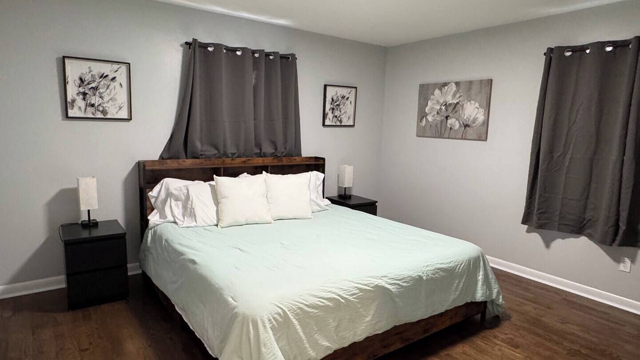 Photo of Bedroom in Green Meadow