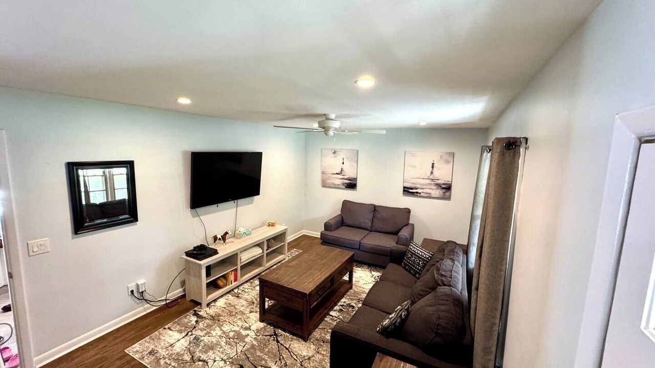 Photo of Livingroom in Green Meadow