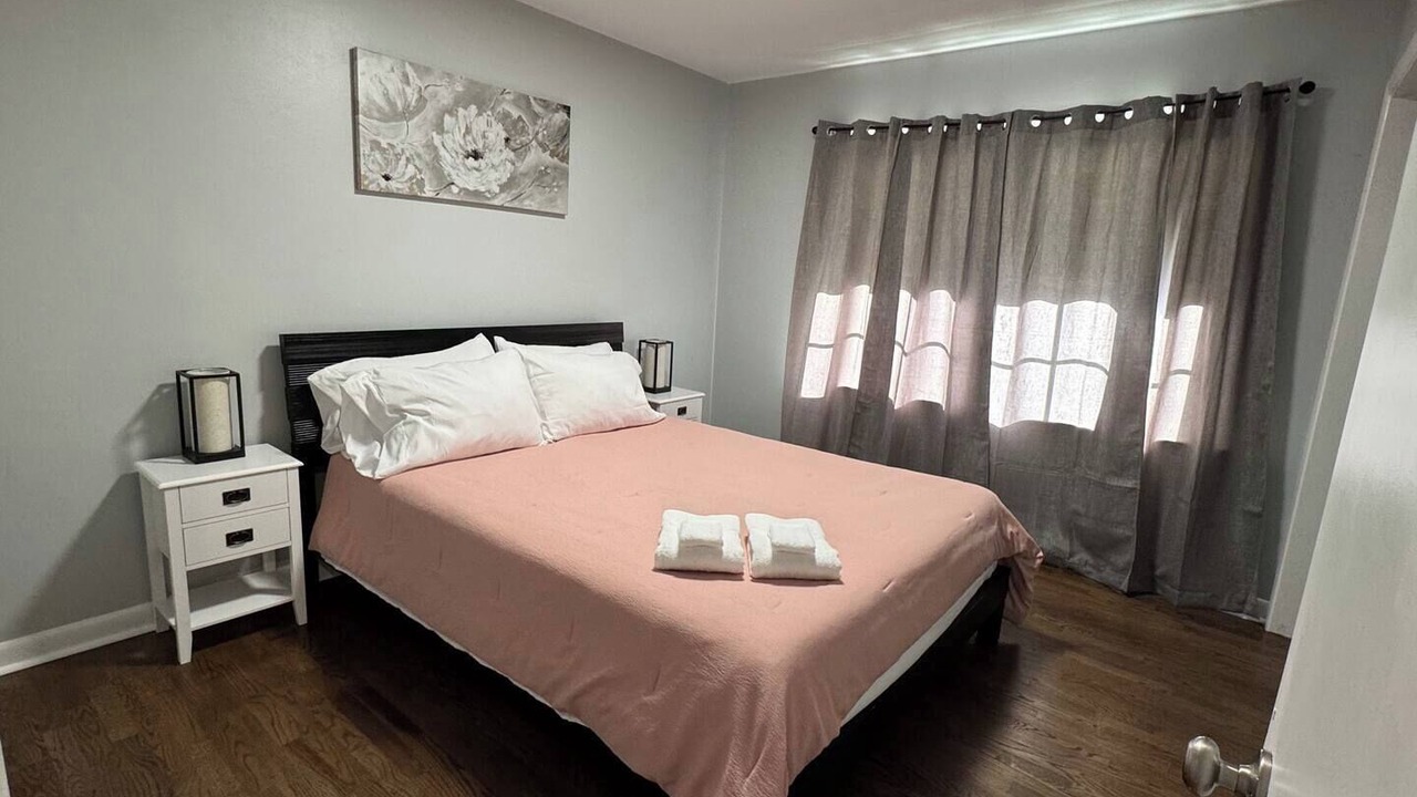 Photo of Bedroom in Green Meadow