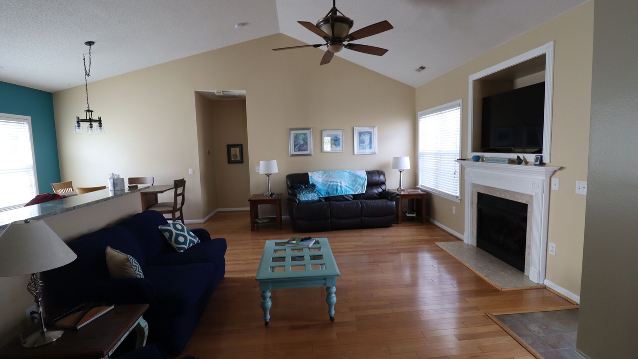 Photo of Livingroom in Silver Lake