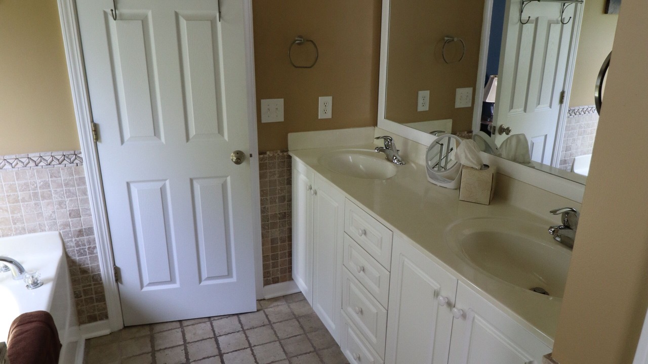 Photo of Bathroom in Silver Lake