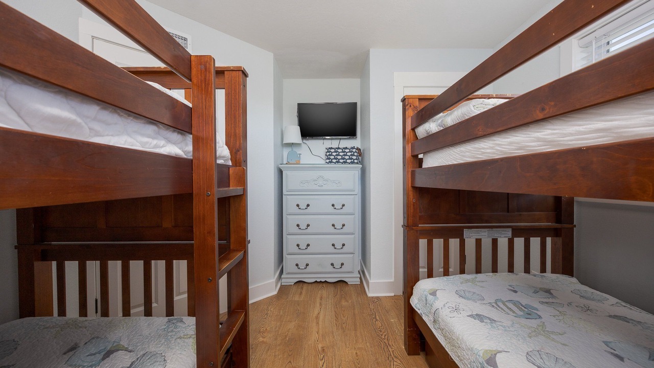 Photo of Bedroom in Waves