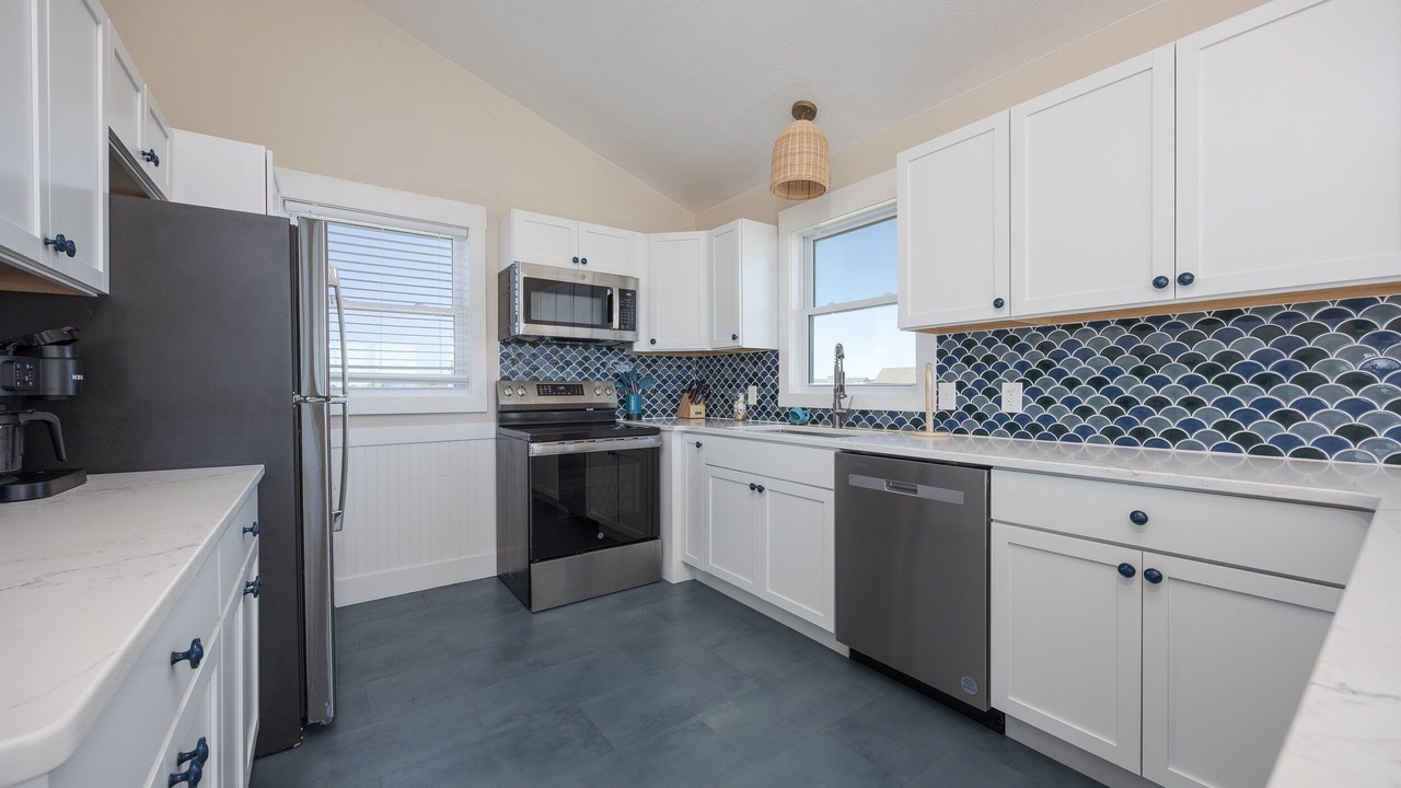 Photo of Kitchen in Waves