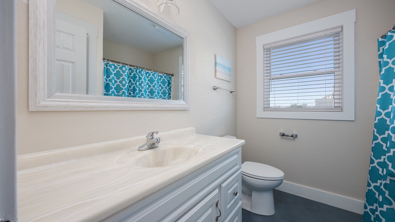 Photo of Bathroom in Waves