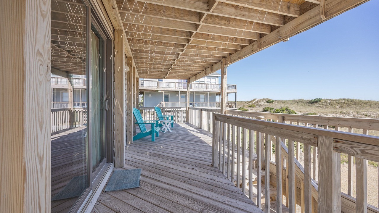 Photo of Patio Balcony in Waves