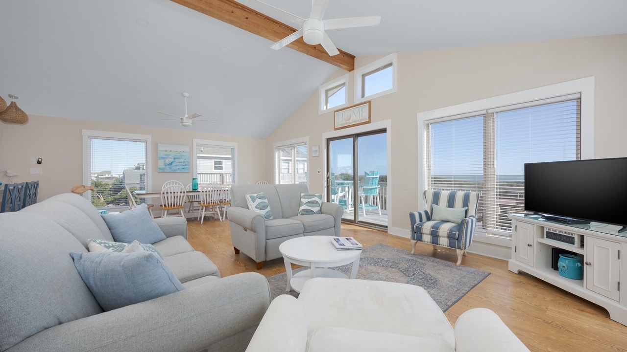 Photo of Livingroom in Waves