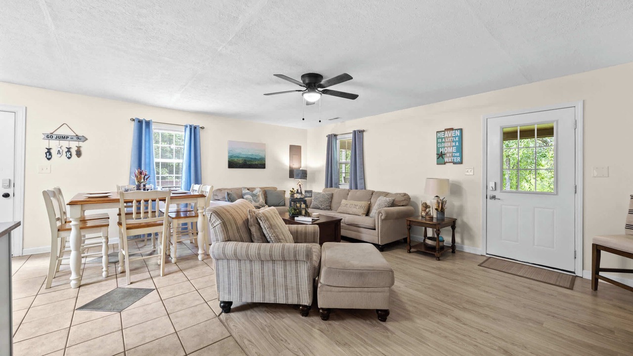 Photo of Bedroom in Falls of Rough