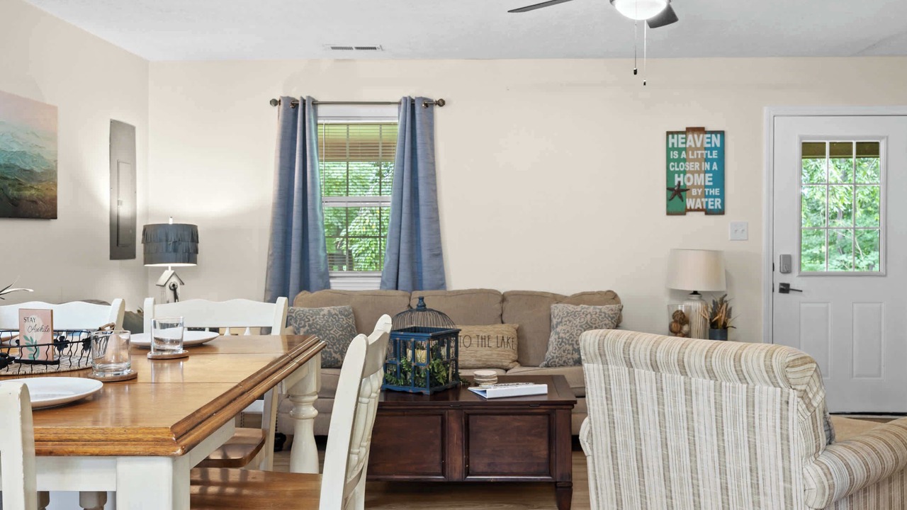 Photo of Bedroom in Falls of Rough
