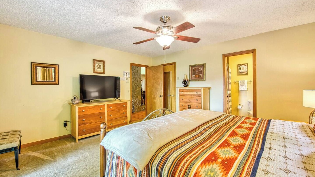 Photo of Bedroom in Waynesville