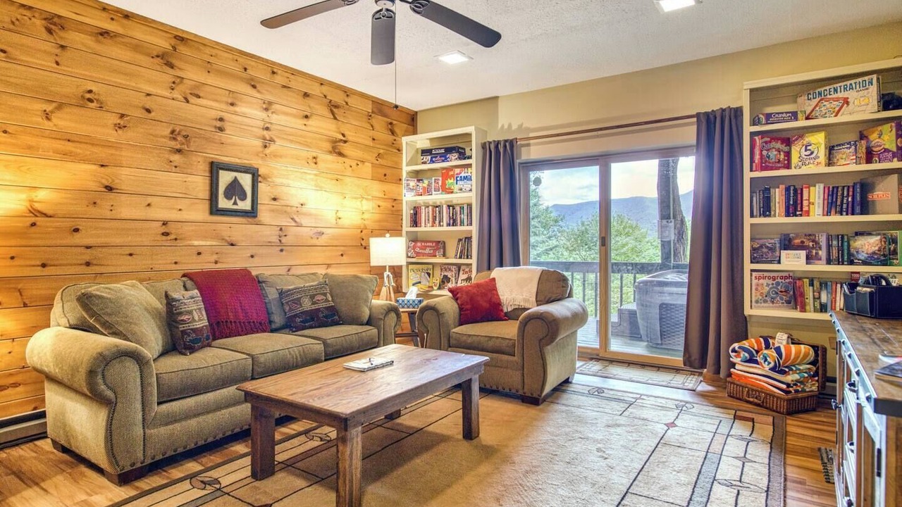 Photo of Livingroom in Waynesville