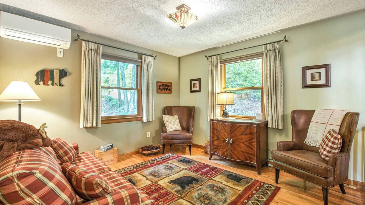 Photo of Livingroom in Waynesville