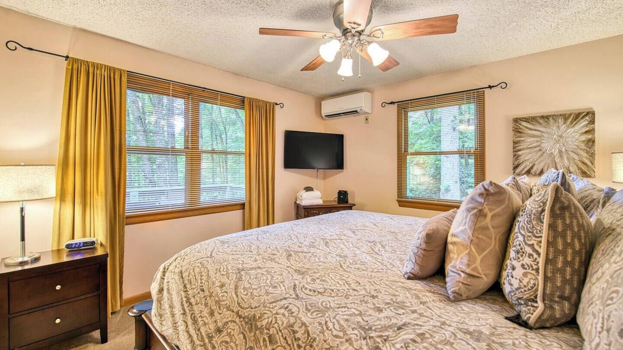 Photo of Bedroom in Waynesville