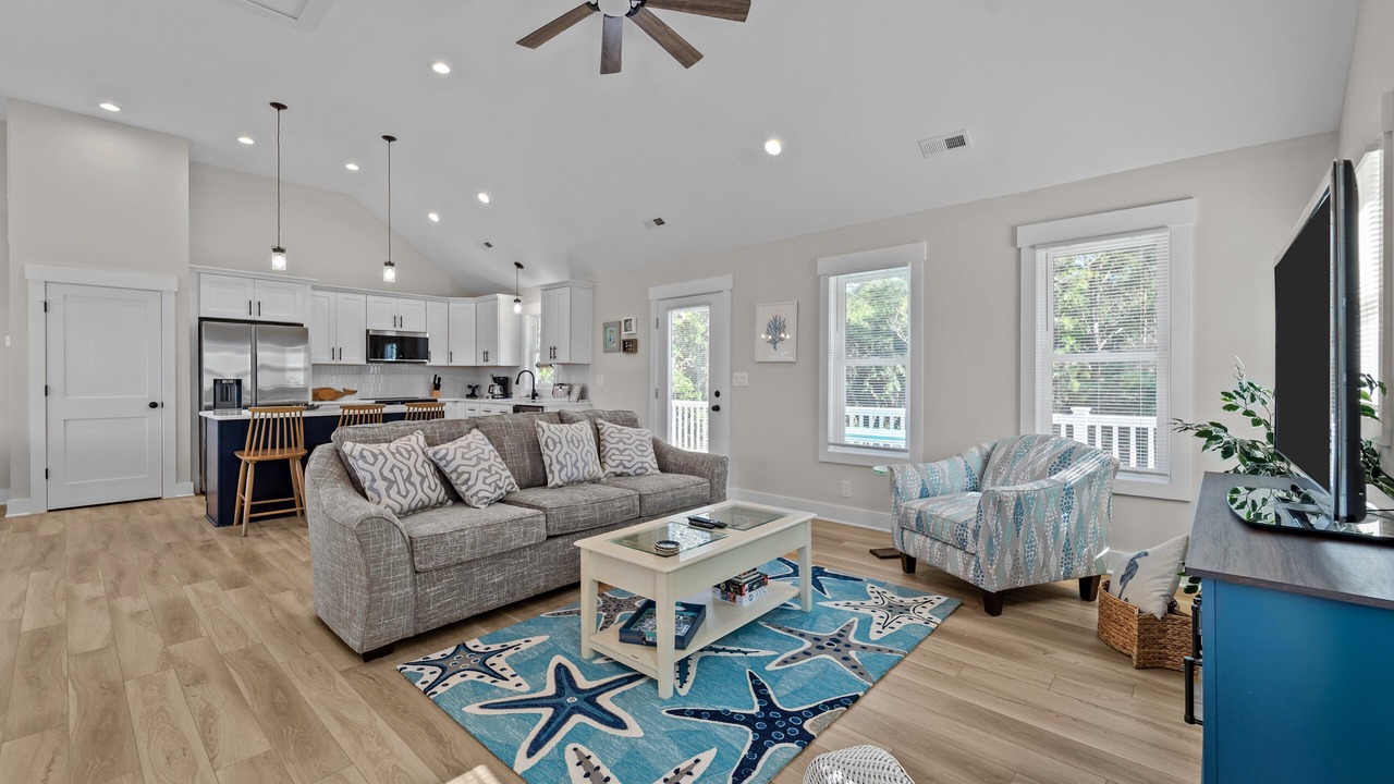 Photo of Livingroom in Monteray Shores