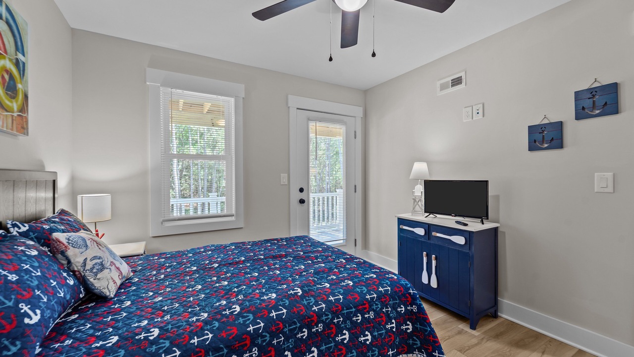 Photo of Bedroom in Monteray Shores