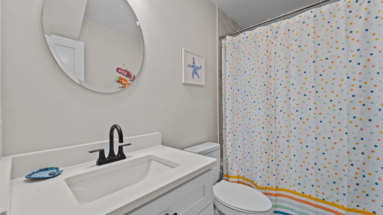 Photo of Bathroom in Monteray Shores