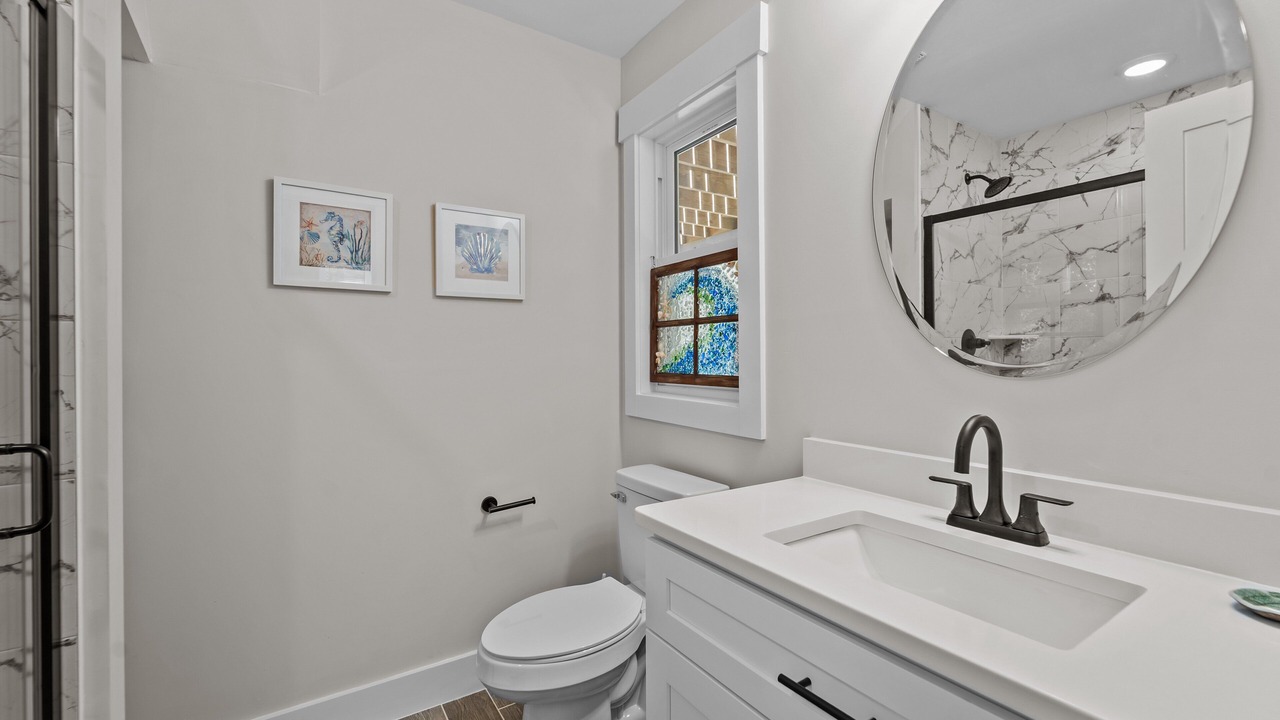 Photo of Bathroom in Monteray Shores