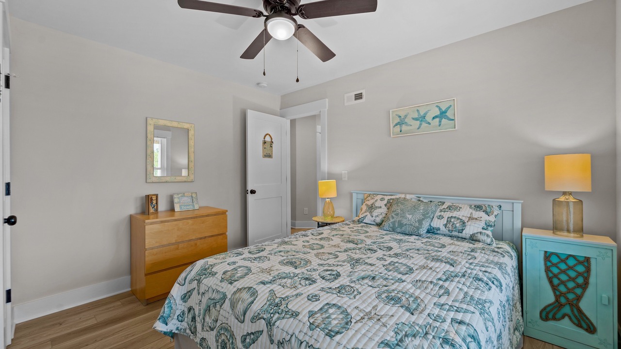 Photo of Bedroom in Monteray Shores