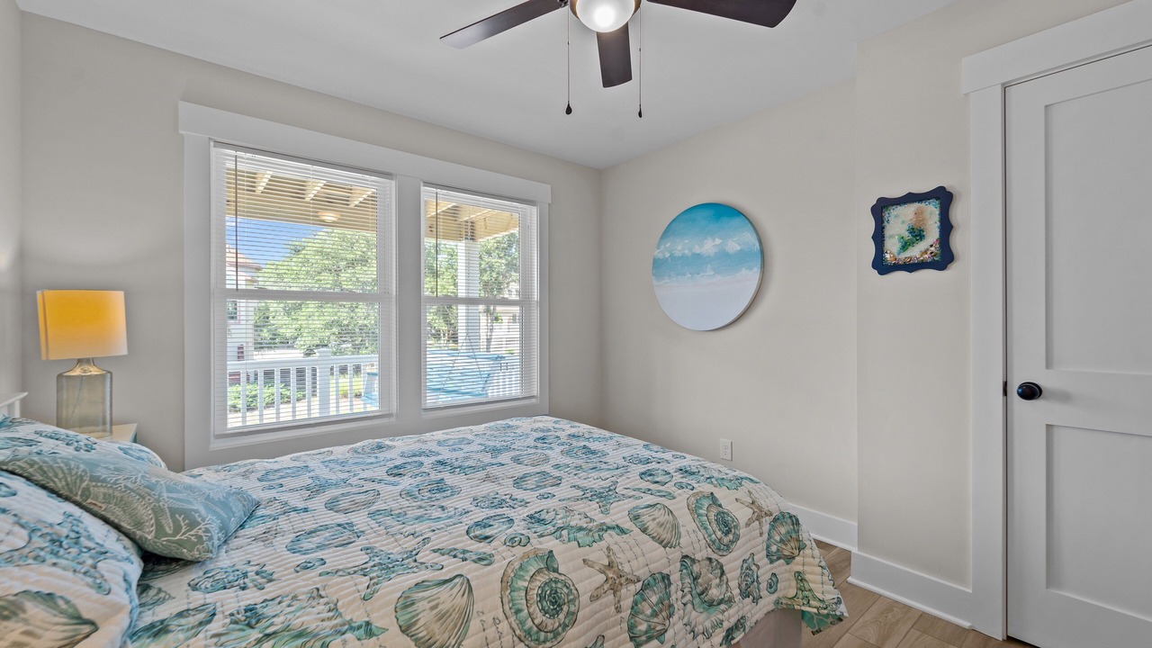 Photo of Bedroom in Monteray Shores