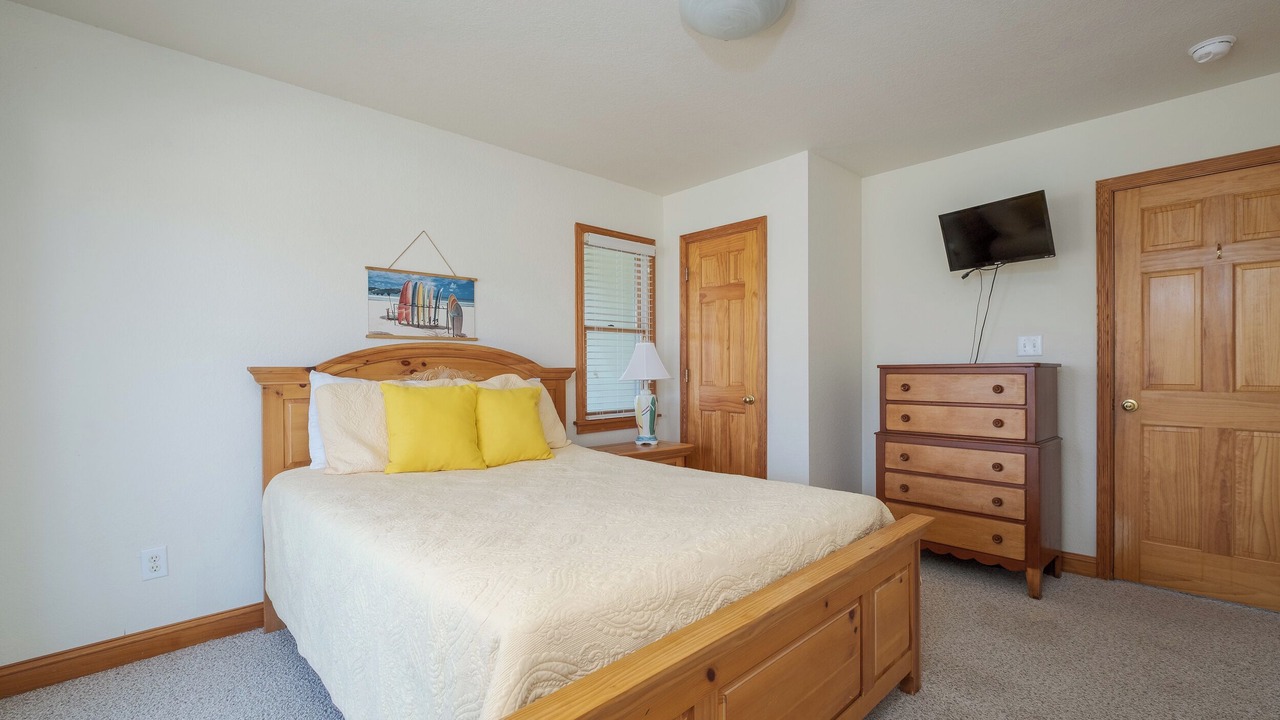 Photo of Bedroom in Waves