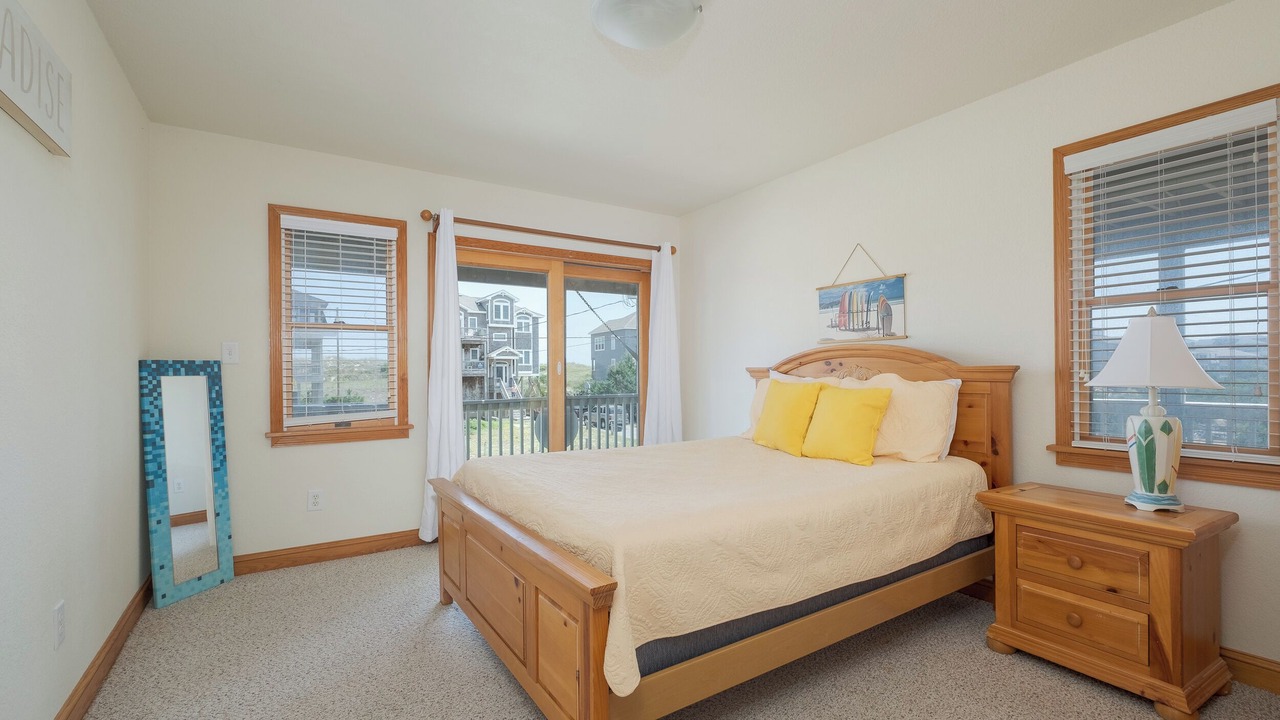 Photo of Bedroom in Waves