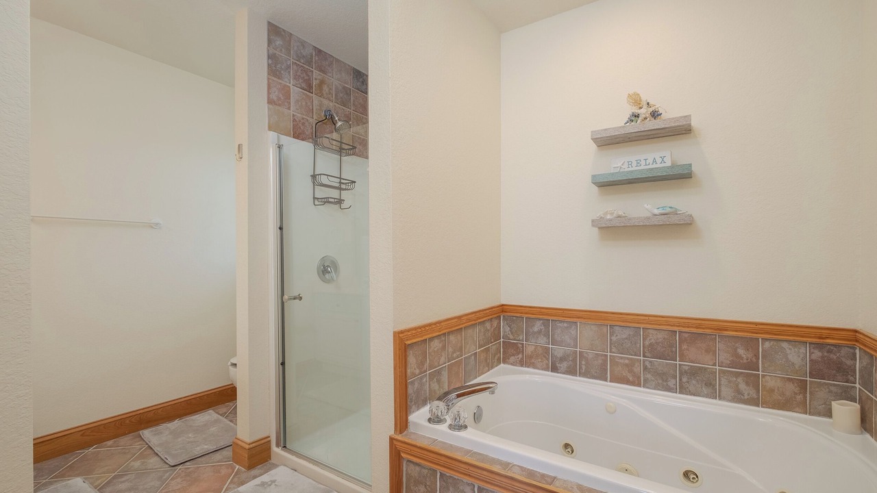 Photo of Bathroom in Waves