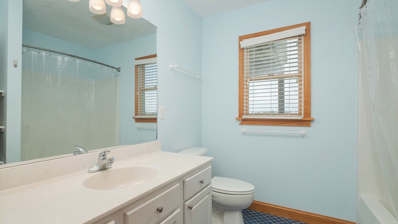 Photo of Bathroom in Waves