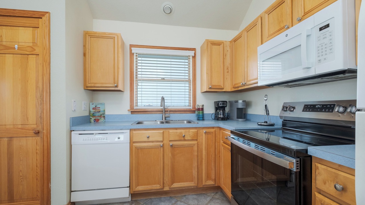 Photo of Kitchen in Waves
