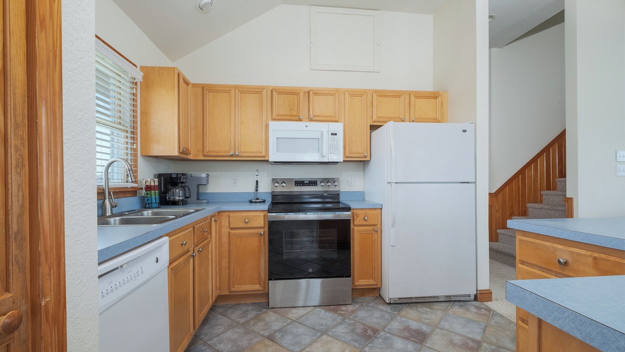 Photo of Kitchen in Waves