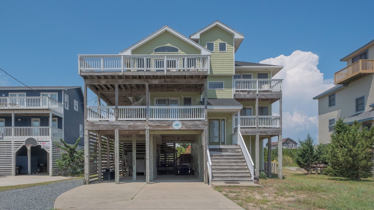 Photo of Outdoor in Waves