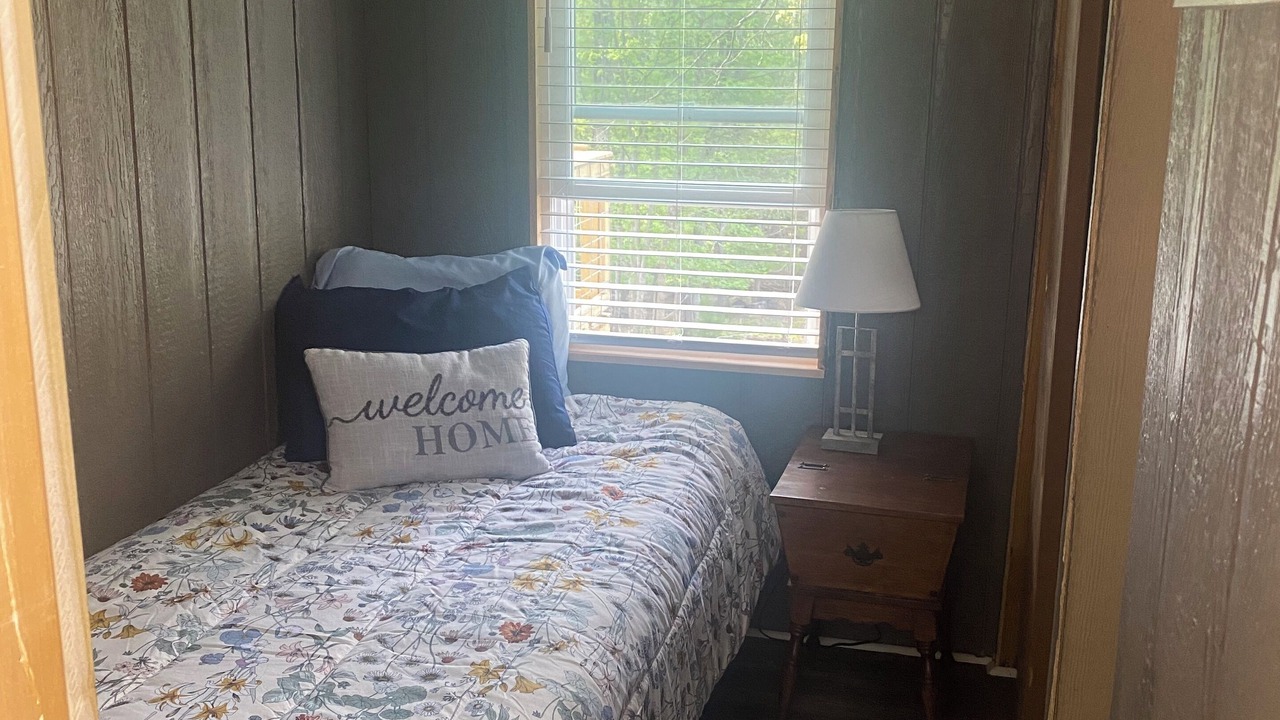 Photo of Bedroom in Benton