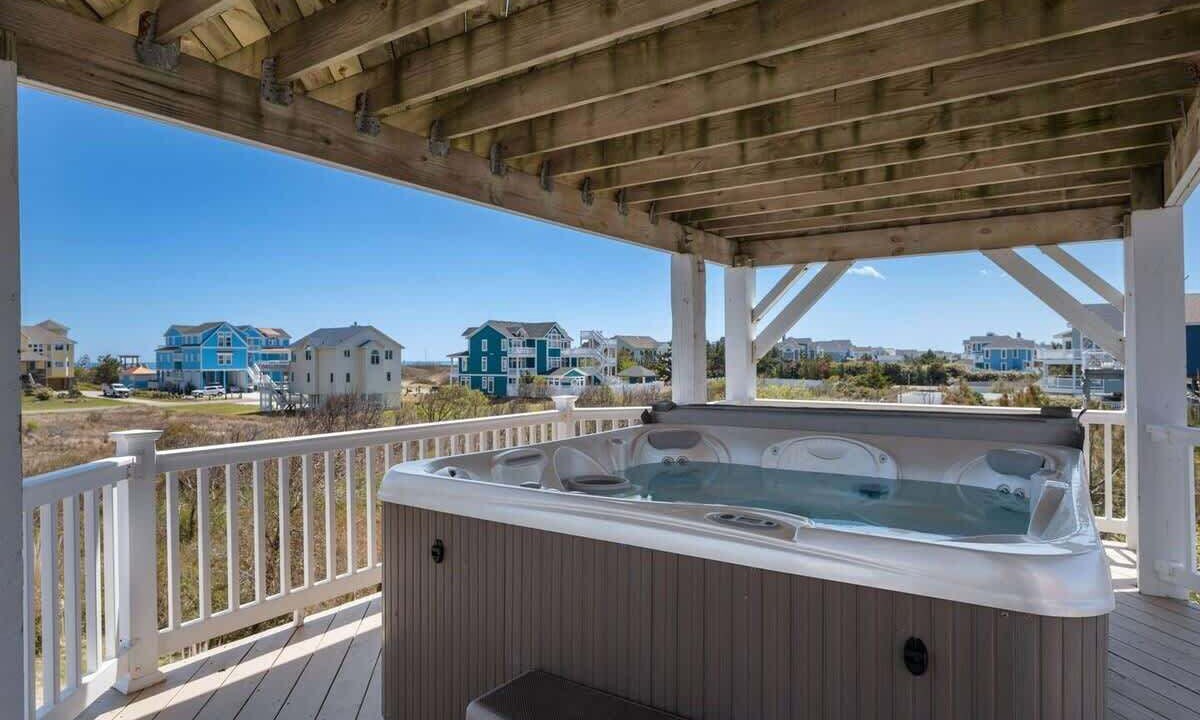 Photo of Others in Whalehead Beach