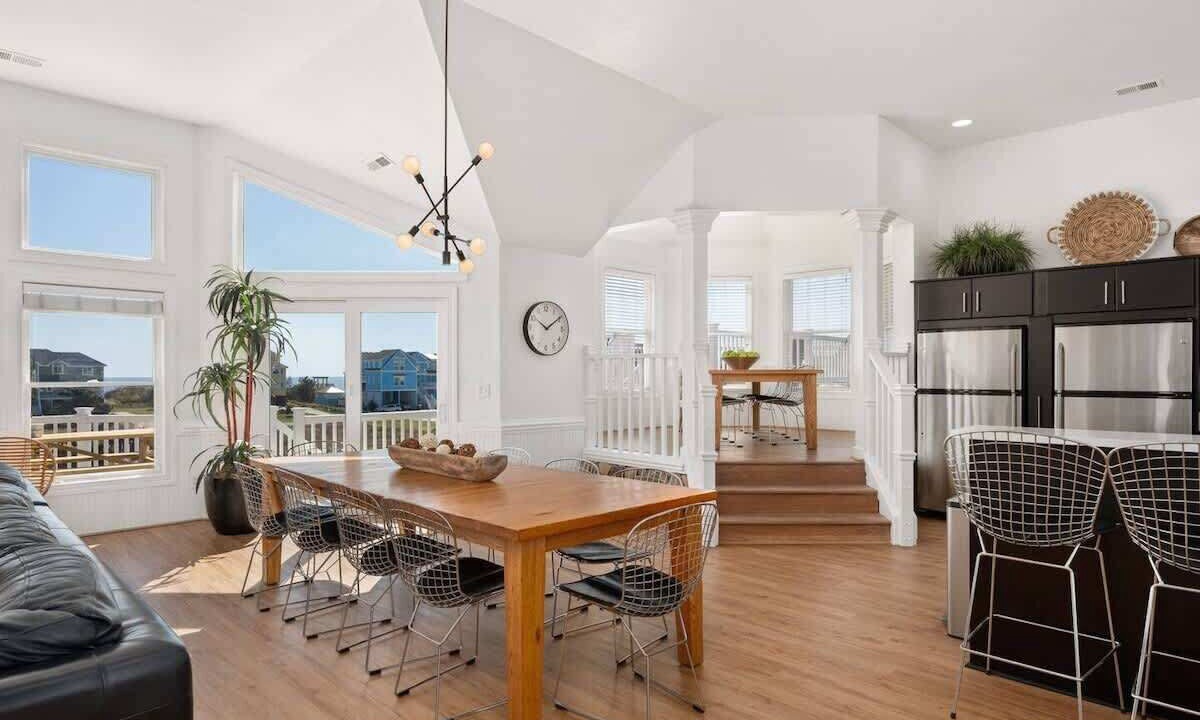 Photo of Others in Whalehead Beach
