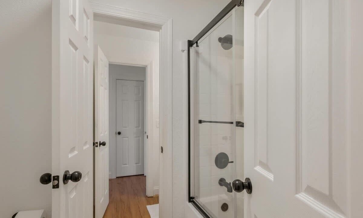 Photo of Bathroom in Whalehead Beach