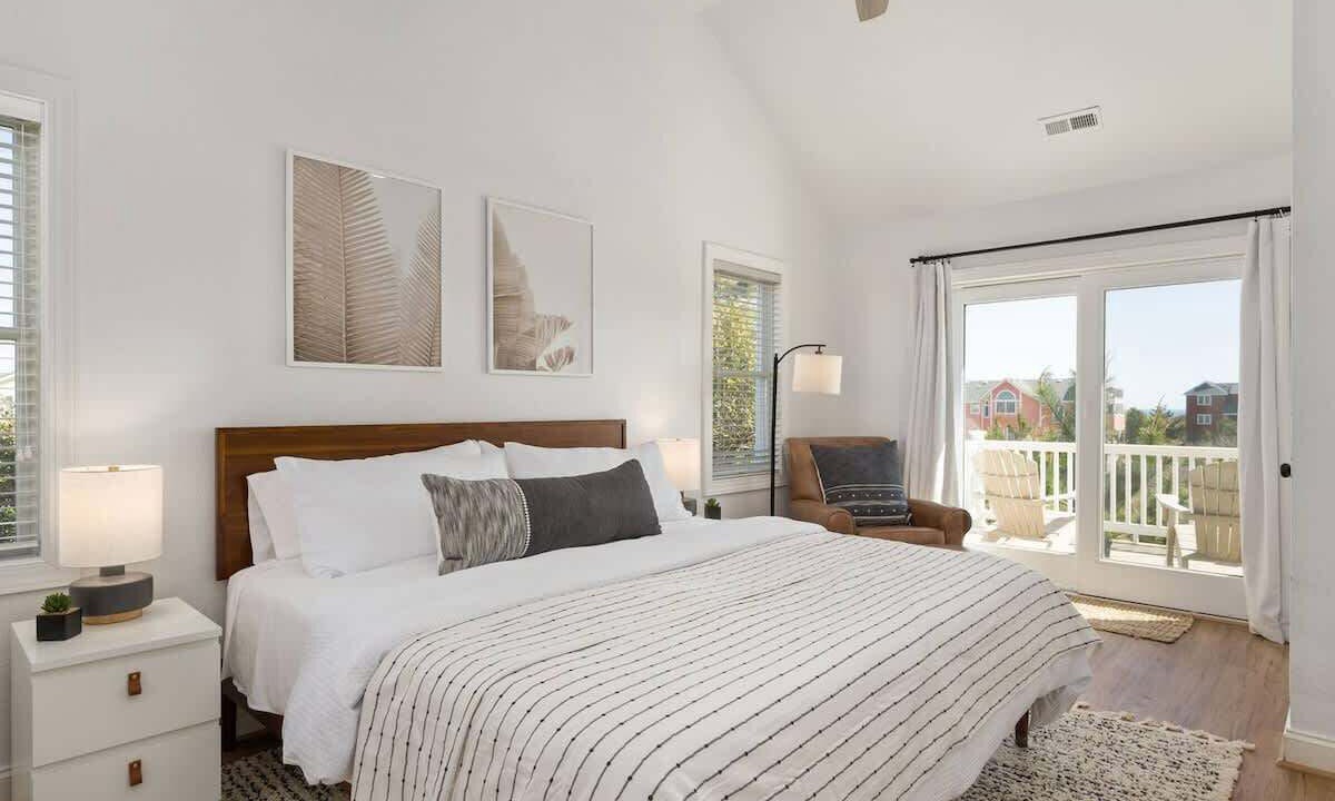 Photo of Bedroom in Whalehead Beach