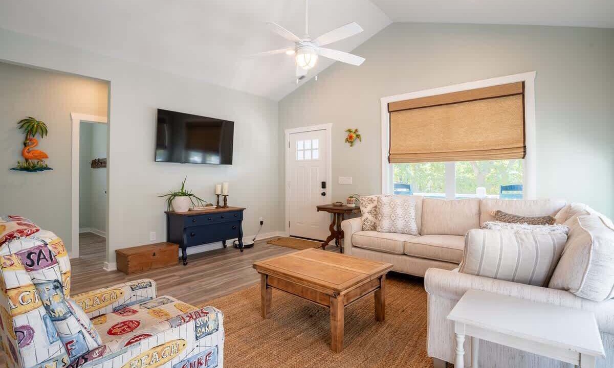 Photo of Bedroom in Long Beach