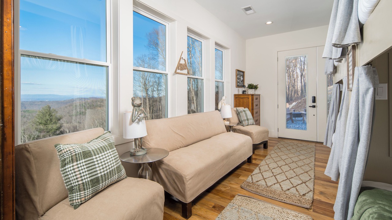 Photo of Livingroom in Moravian Falls