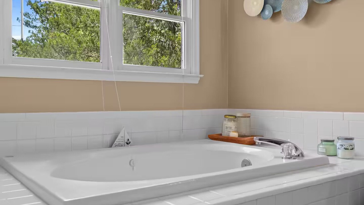 Photo of Bathroom in Cape Fear