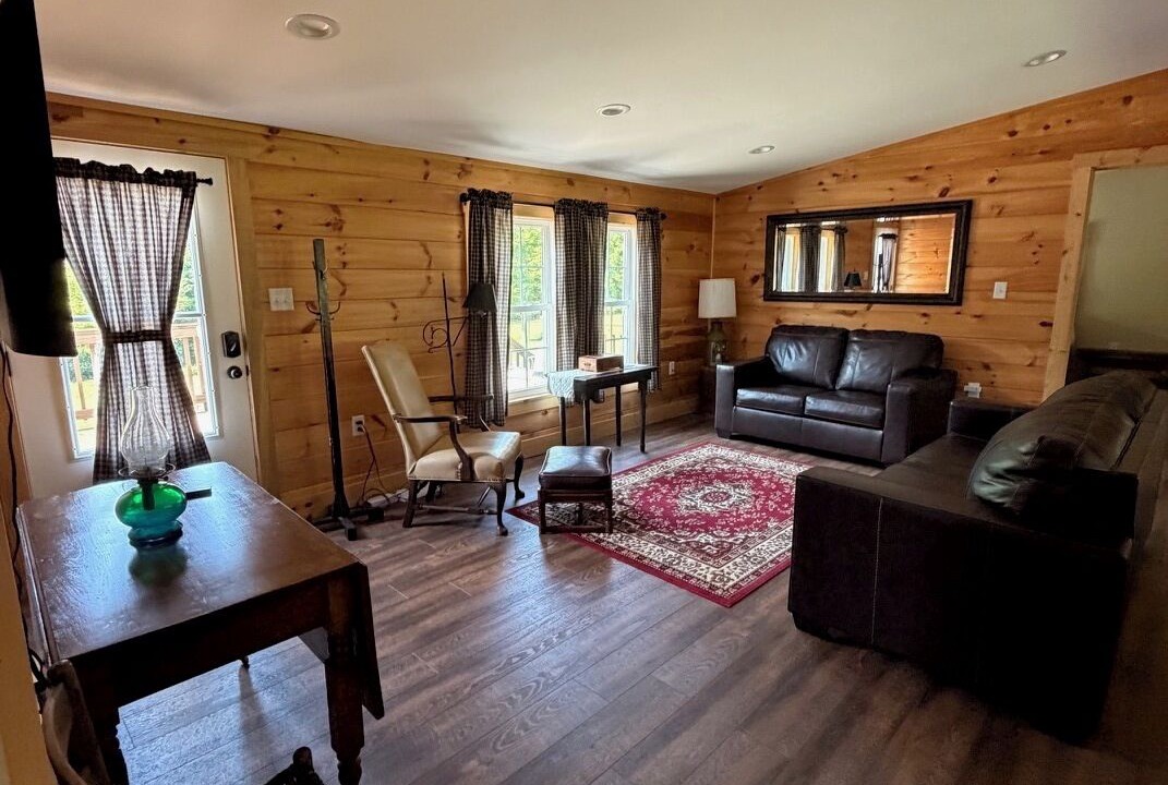 Photo of Livingroom in Luray