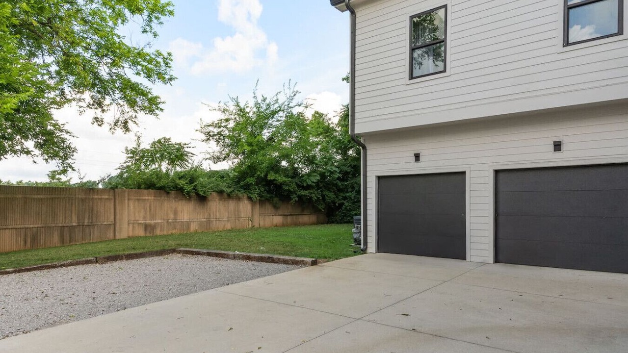 Photo of Outdoor in West End