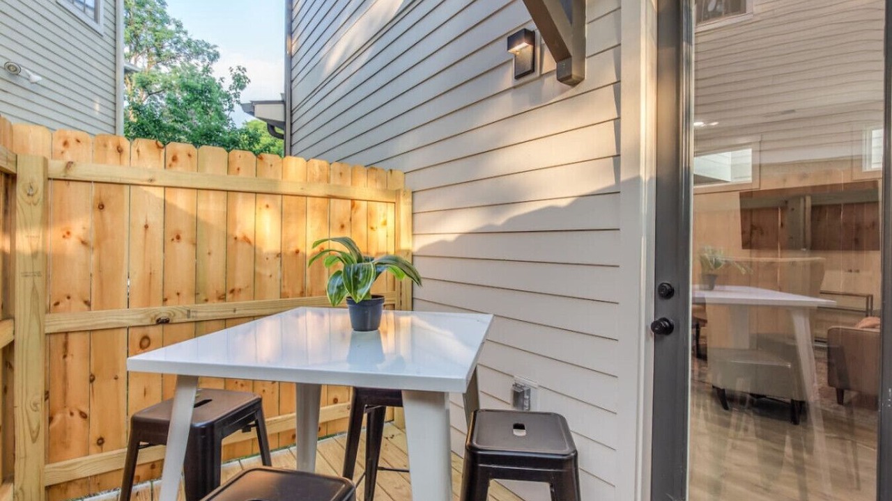 Photo of Outdoor in West End