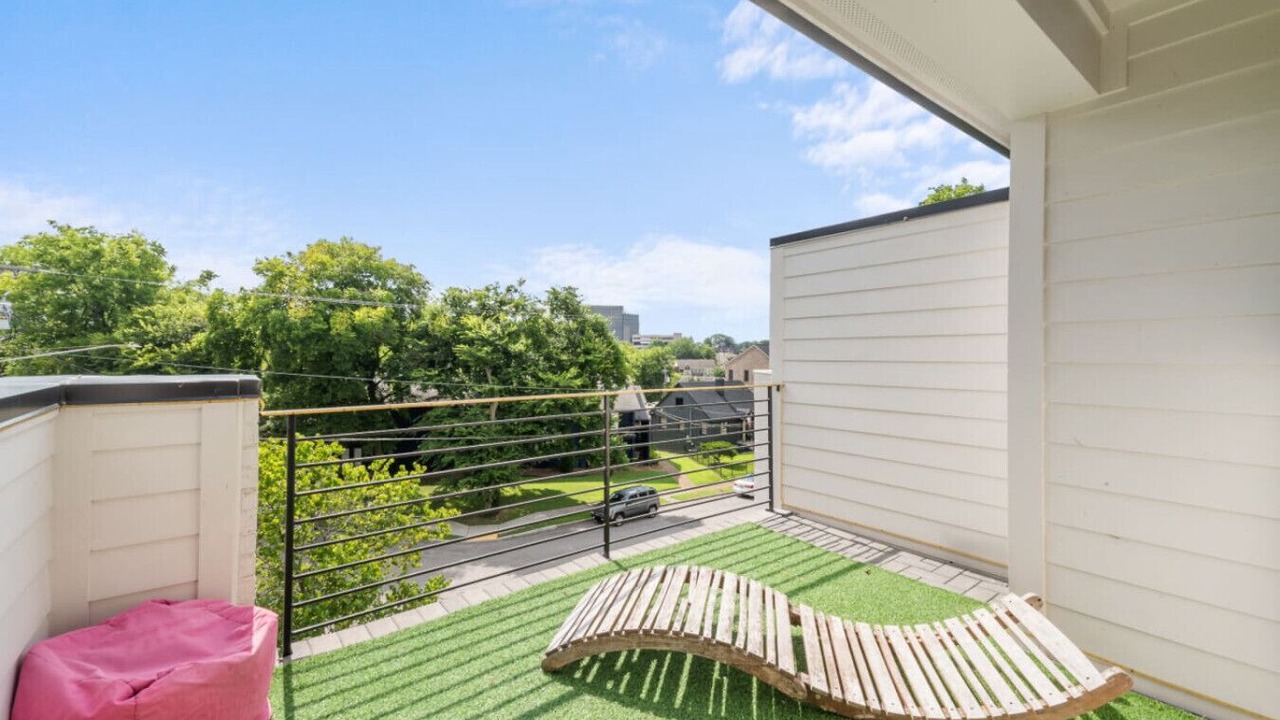 Photo of Outdoor in West End