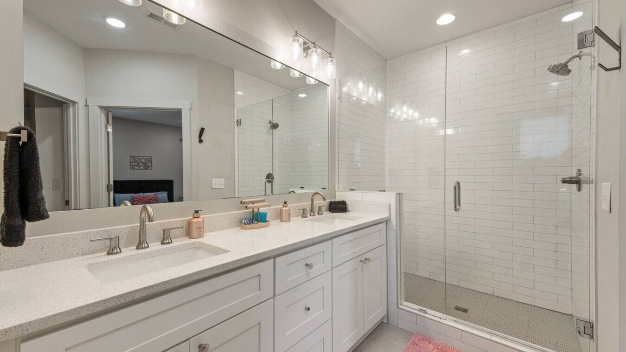 Photo of Bathroom in West End