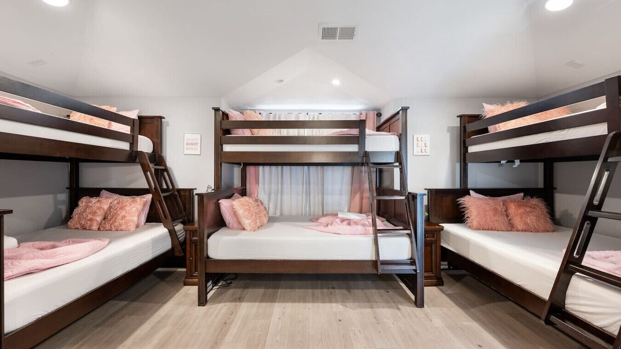 Photo of Bedroom in Historic Waverly