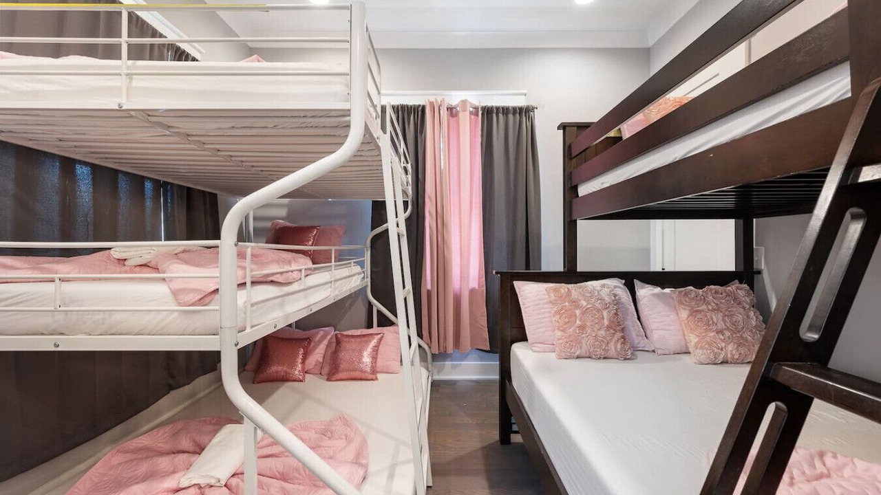 Photo of Bedroom in Historic Waverly