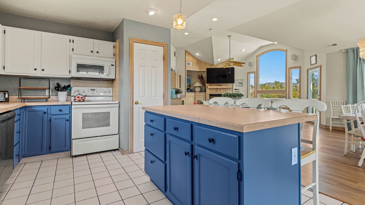 Photo of Kitchen in Monteray Shores