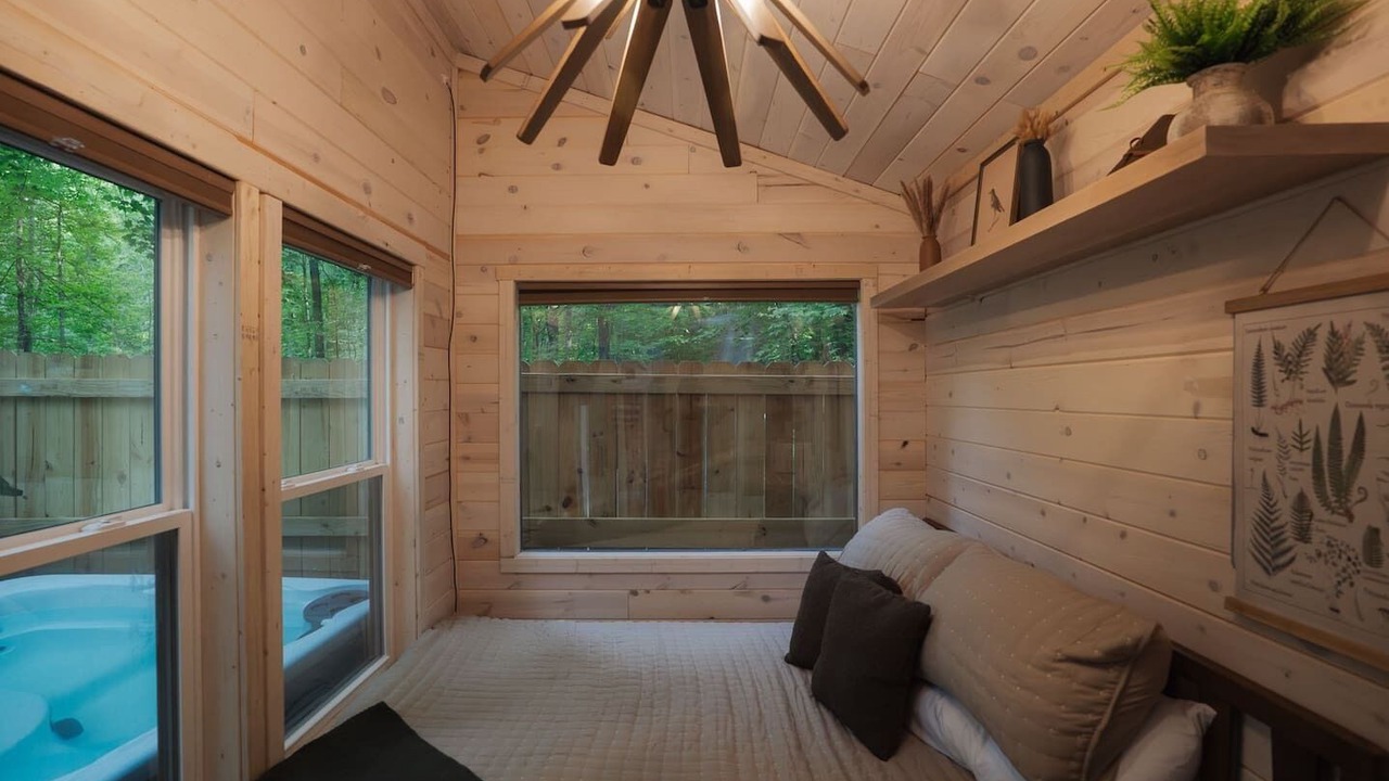 Photo of Bedroom in Sylva
