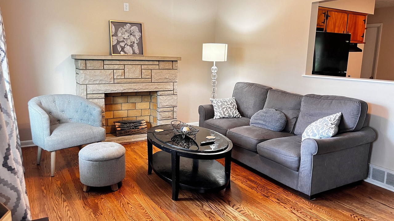 Photo of Livingroom in Shively