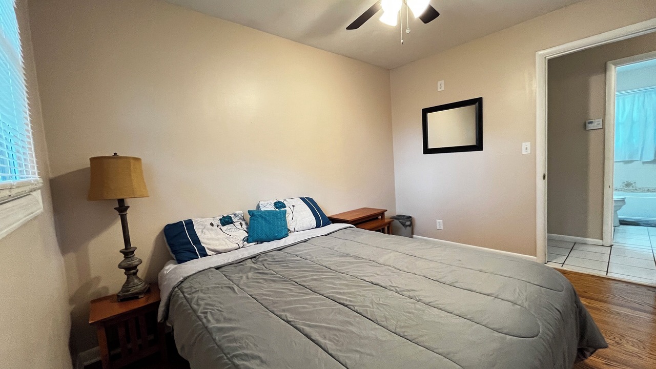 Photo of Bedroom in Shively