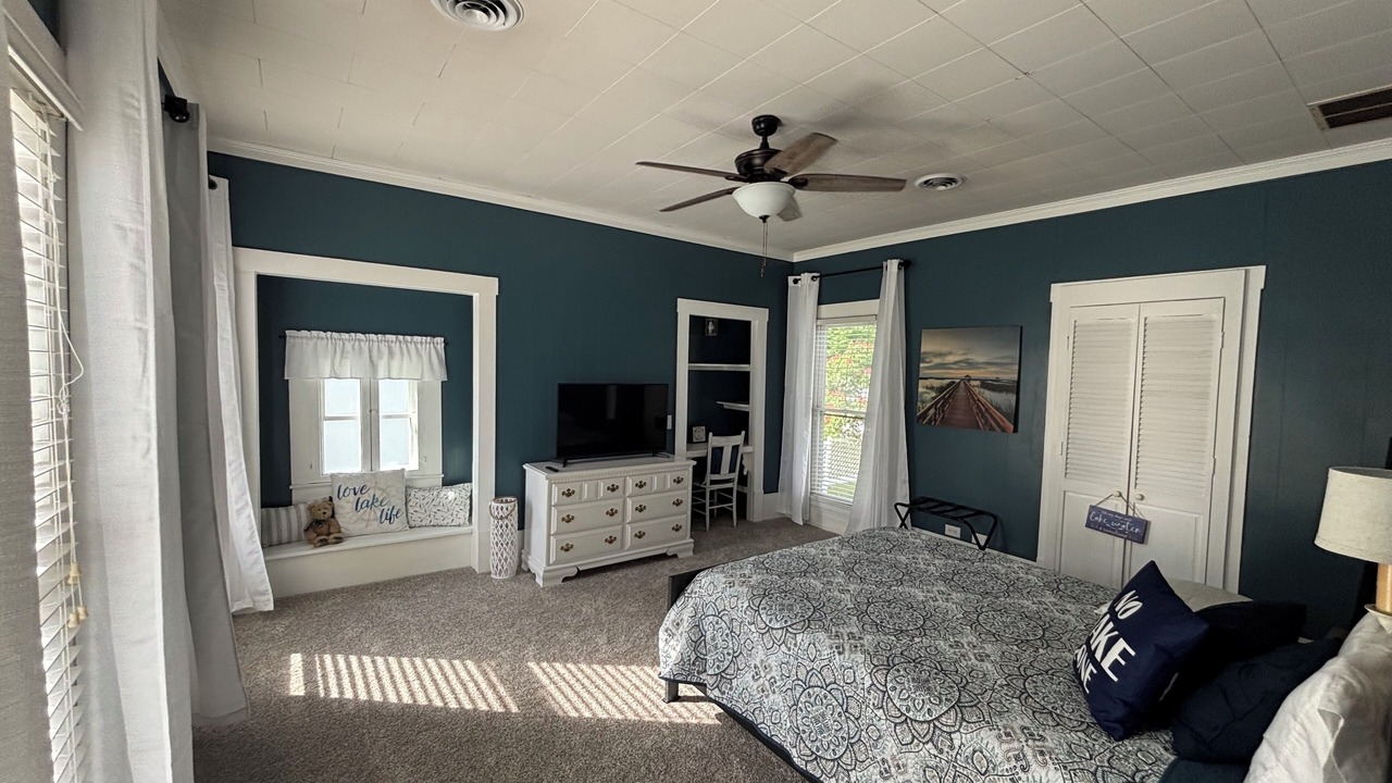 Photo of Bedroom in Kuttawa